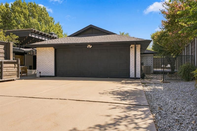 6915 Stefani Drive, Dallas TX 75225 - Photo 40