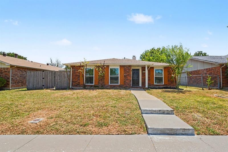 8810 Miami Drive, Rowlett TX 75088 - Photo 2