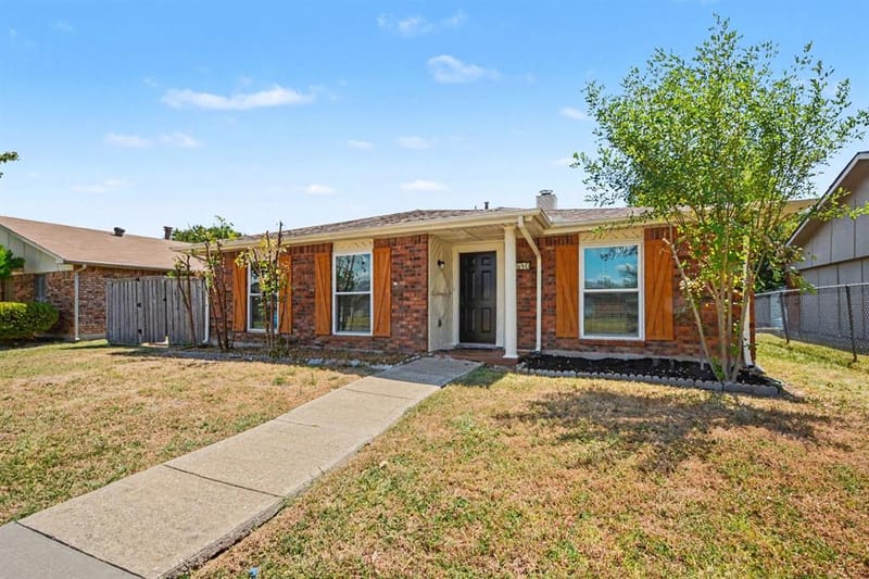 8810 Miami Drive, Rowlett TX 75088 - Photo 3