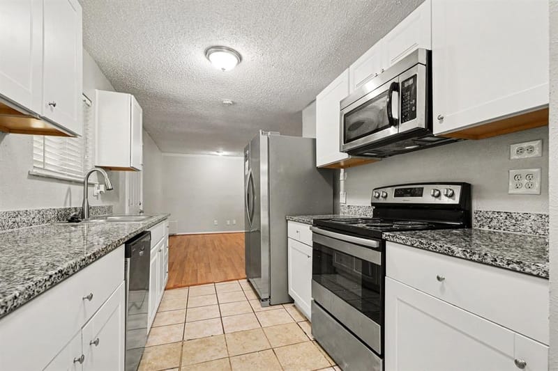 8810 Miami Drive, Rowlett TX 75088 - Photo 10