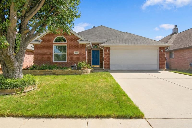 9108 Saranac Trail, Fort Worth TX 76118
