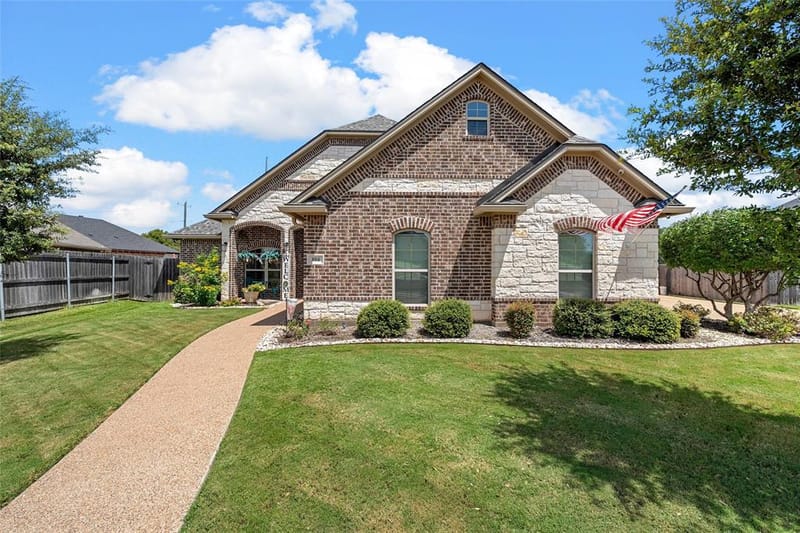 804 Gallant Fox, Hewitt TX 76643 - Photo 4