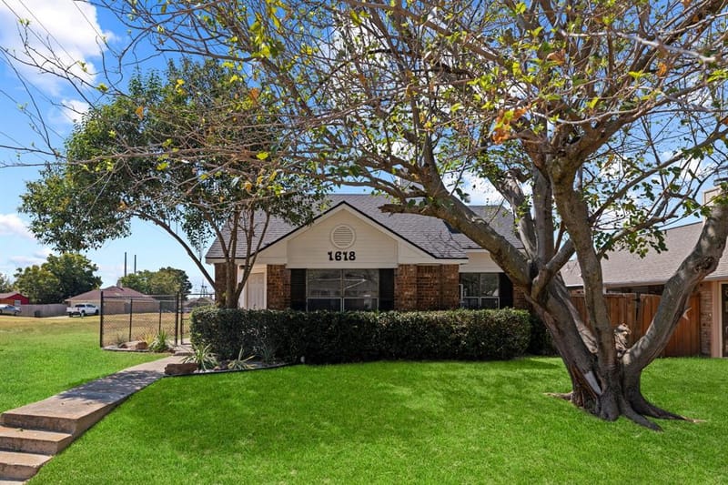 1618 Windmill Lane, Mesquite TX 75149