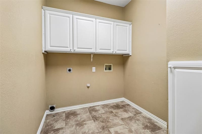 3720 Cripple Creek Court, Bedford TX 76021 - Photo 6