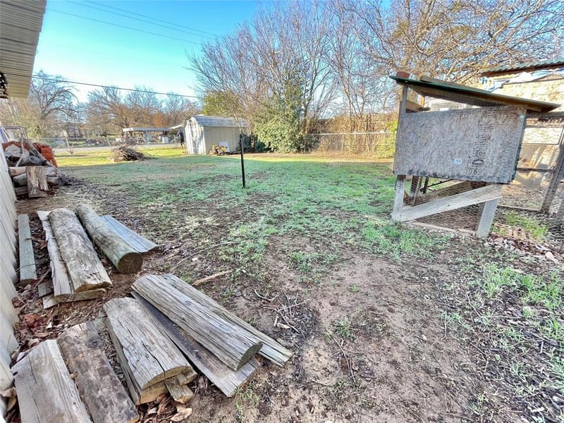 209 N Bowie Street, Jacksboro TX 76458 - Photo 26