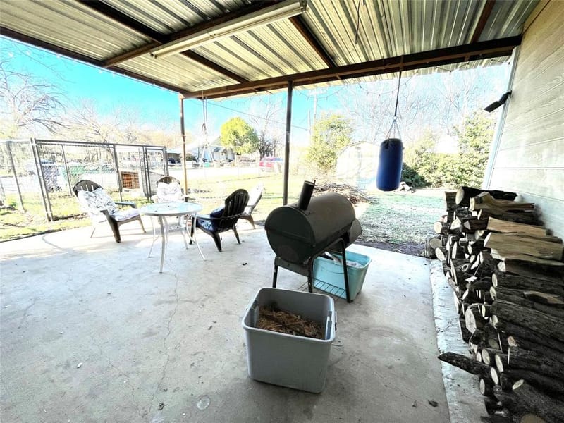 209 N Bowie Street, Jacksboro TX 76458 - Photo 22