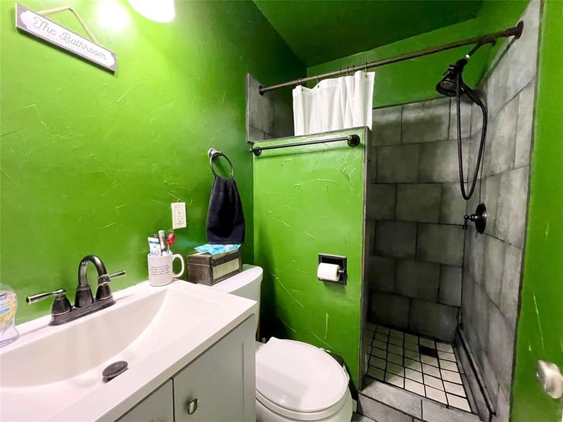 209 N Bowie Street, Jacksboro TX 76458 - Photo 7