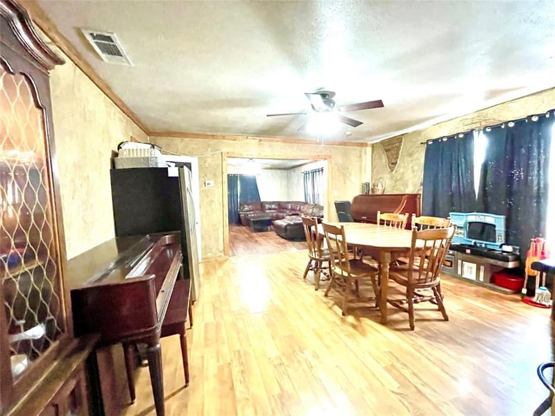 209 N Bowie Street, Jacksboro TX 76458 - Photo 10