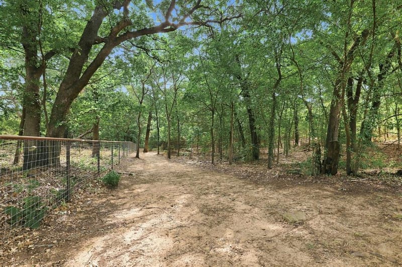 230 Frosty Hollow Road, Denison TX 75021 - Photo 38