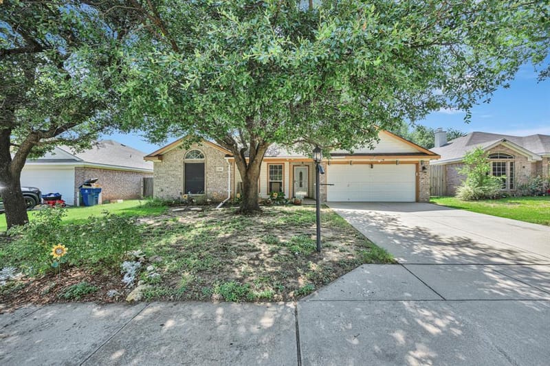 509 Birch Street, Crowley TX 76036