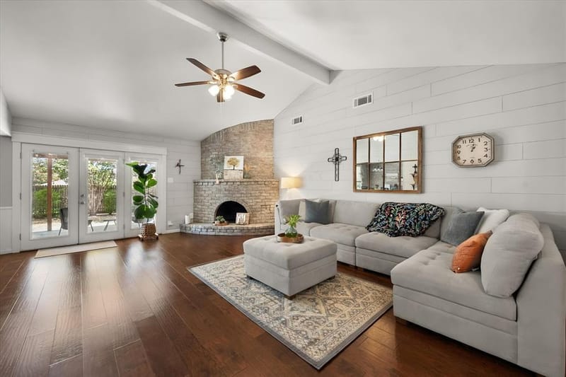 2709 Burnwood Court, Arlington TX 76016 - Photo 7