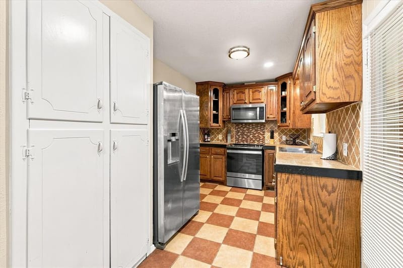 1813 Barron Lane, Fort Worth TX 76112 - Photo 22