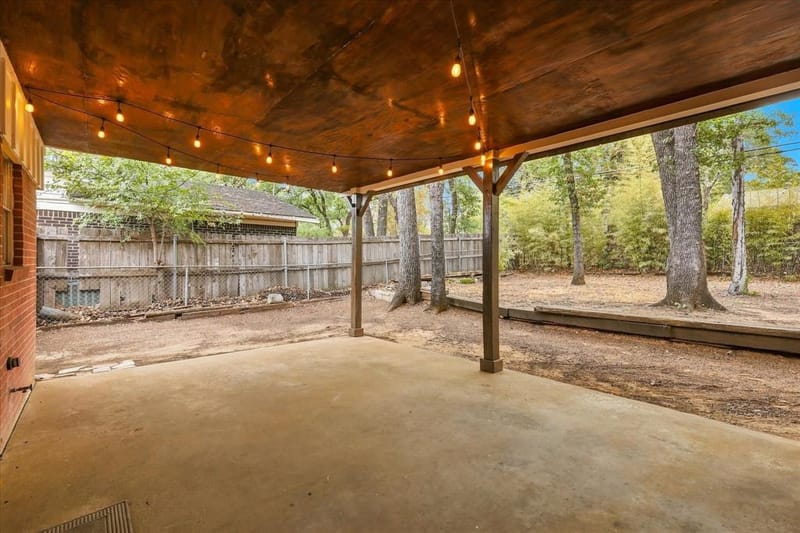 1813 Barron Lane, Fort Worth TX 76112 - Photo 28
