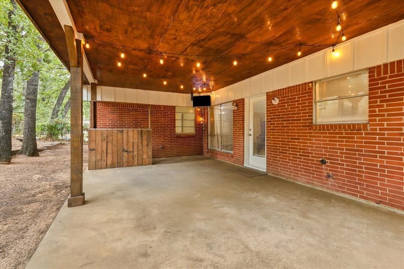 1813 Barron Lane, Fort Worth TX 76112 - Photo 29
