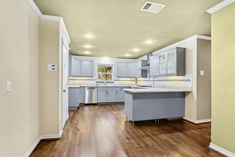 10035 Woodgrove Drive, Dallas TX 75218 - Photo 23