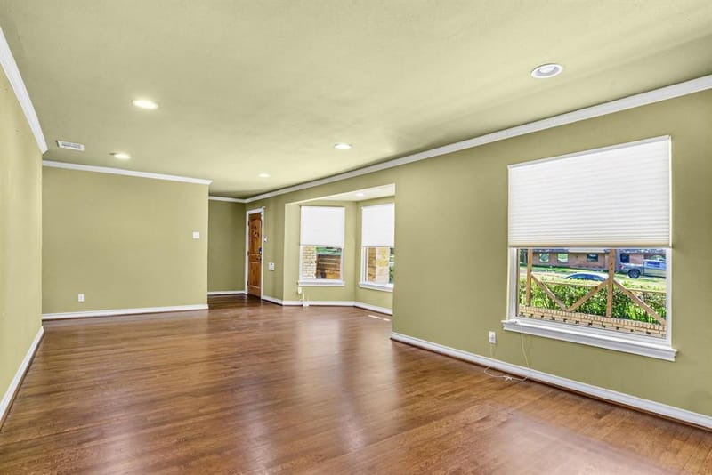 10035 Woodgrove Drive, Dallas TX 75218 - Photo 11