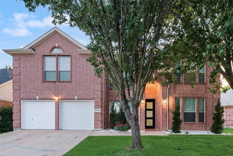 11709 Pheasant Creek Drive, Fort Worth TX 76244