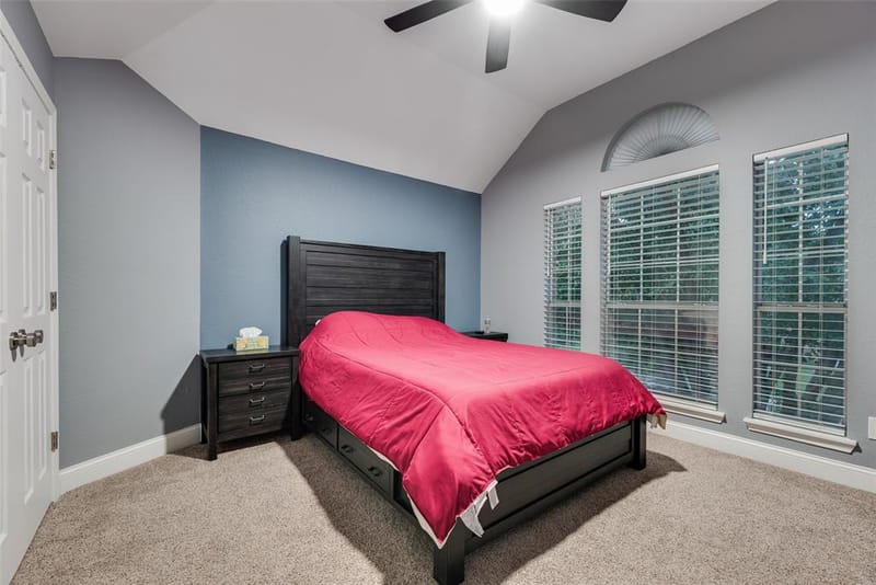11709 Pheasant Creek Drive, Fort Worth TX 76244 - Photo 15