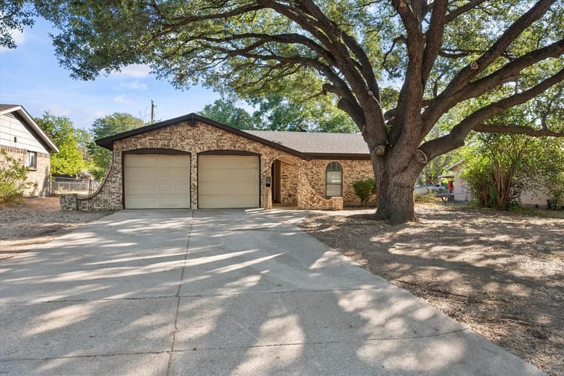 316 NW Summercrest Boulevard, Burleson TX 76028 - Photo 16