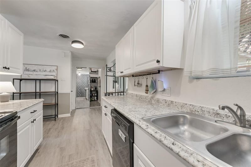 3008 Albany Drive, Mesquite TX 75150 - Photo 11