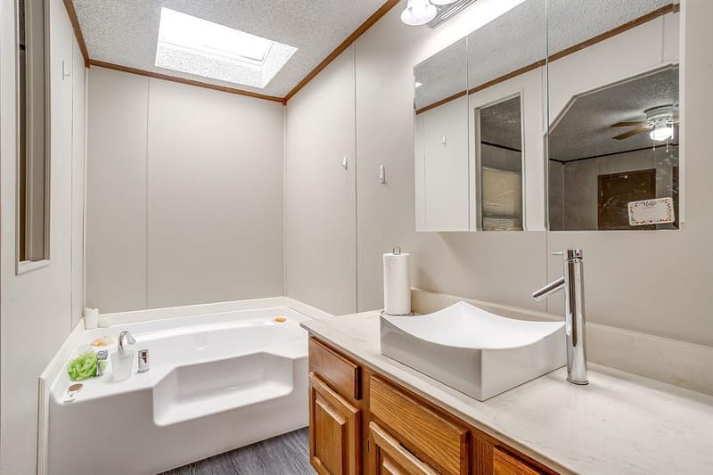201 Brazos Harbor Drive, Granbury TX 76048 - Photo 27