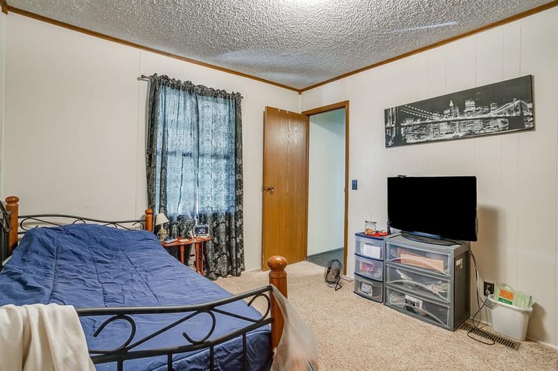201 Brazos Harbor Drive, Granbury TX 76048 - Photo 29