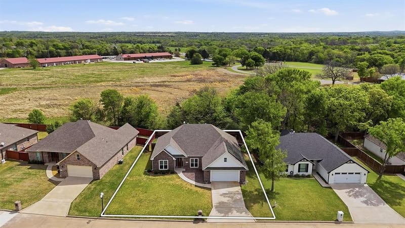 230 Bent Oak Drive, Pottsboro TX 75076 - Photo 2