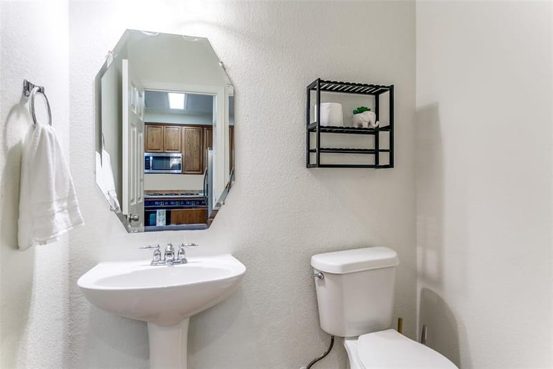 180 Leonard Street, Lewisville TX 75057 - Photo 17