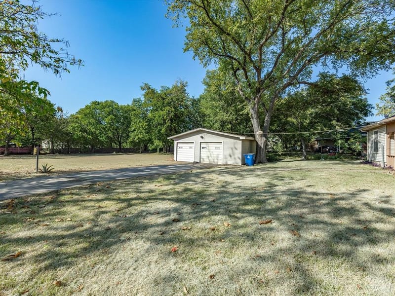 1003 E Milam Street, Ennis TX 75119 - Photo 36