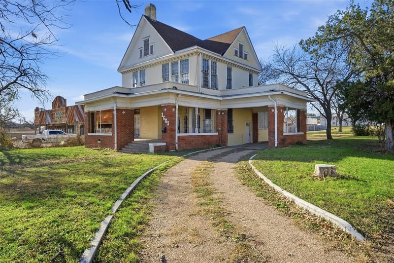 1601 Columbus Avenue, Waco TX 76701 - Photo 2
