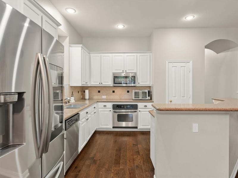 124 Myrtle Creek, Grapevine TX 76051 - Photo 9