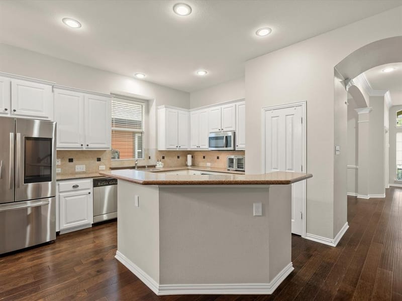 124 Myrtle Creek, Grapevine TX 76051 - Photo 10