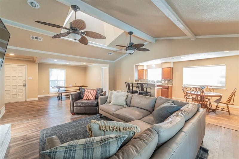 1804 Lincolnshire Drive, Bedford TX 76021 - Photo 6