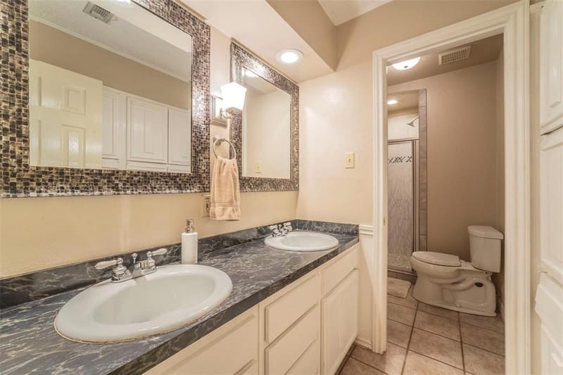1804 Lincolnshire Drive, Bedford TX 76021 - Photo 16