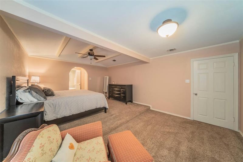 1804 Lincolnshire Drive, Bedford TX 76021 - Photo 12