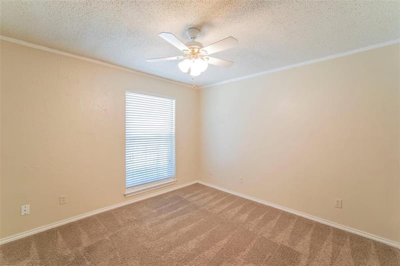 1804 Lincolnshire Drive, Bedford TX 76021 - Photo 14