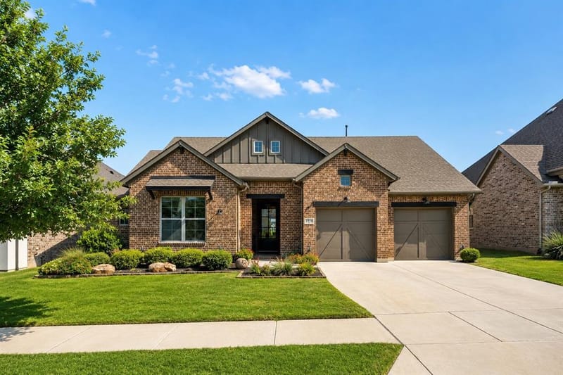 3016 Peekaboo Lane, Northlake TX 76247