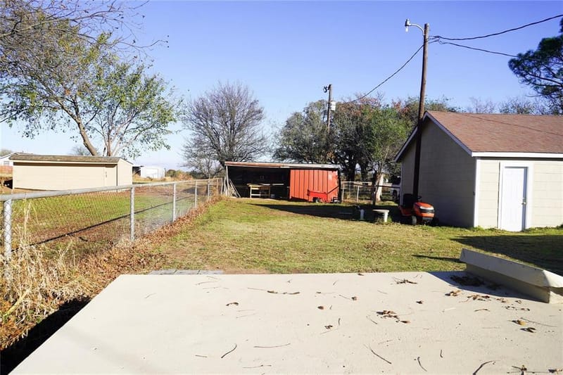 7498 State Highway 175, Montague TX 76251 - Photo 21