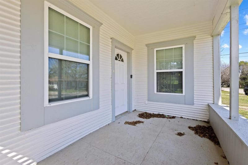 709 N Chandler Avenue, Denison TX 75020 - Photo 6