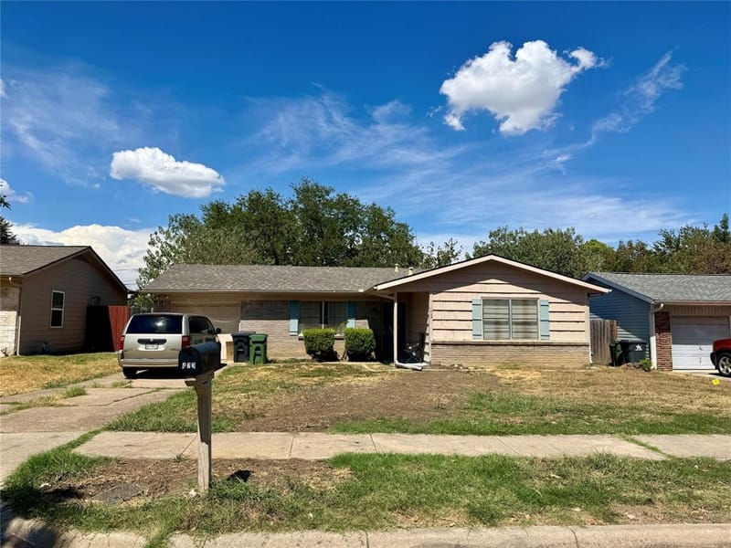 423 E Lavender Lane, Arlington TX 76010