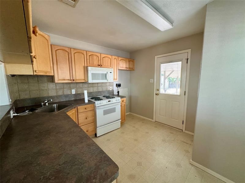 1013 Wilshire Boulevard, Arlington TX 76012 - Photo 7