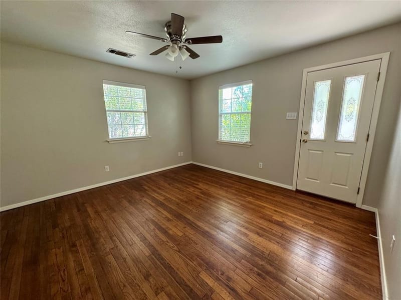 1013 Wilshire Boulevard, Arlington TX 76012 - Photo 4