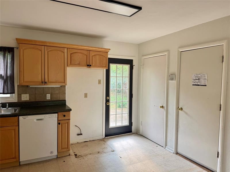 1706 Stewart Drive, Arlington TX 76013 - Photo 5