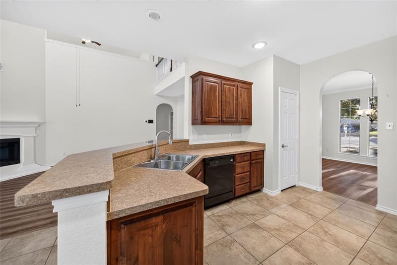 10834 Axton Court, Fort Worth TX 76052 - Photo 13