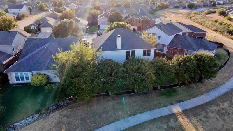 10834 Axton Court, Fort Worth TX 76052 - Photo 32