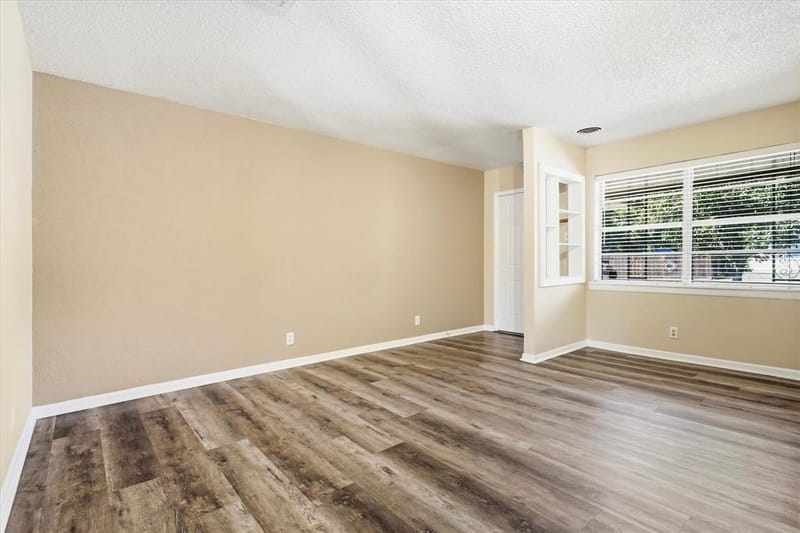 503 Harriett Street, Arlington TX 76010 - Photo 7