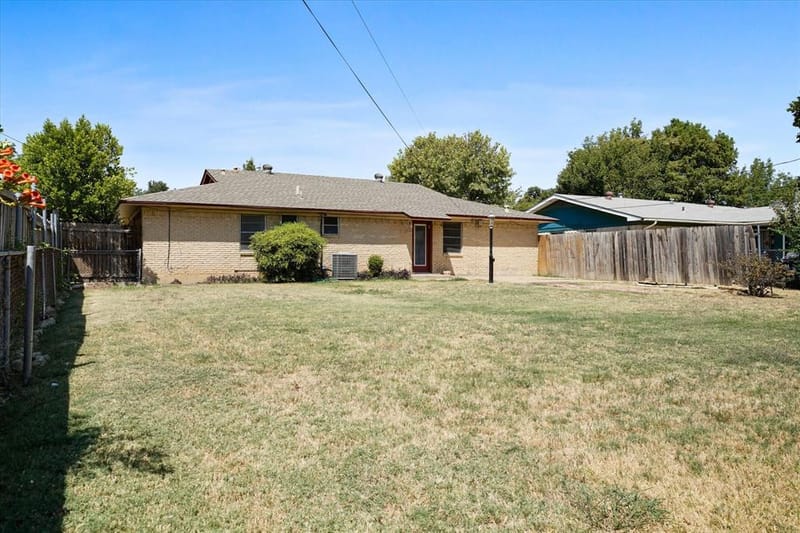 503 Harriett Street, Arlington TX 76010 - Photo 32