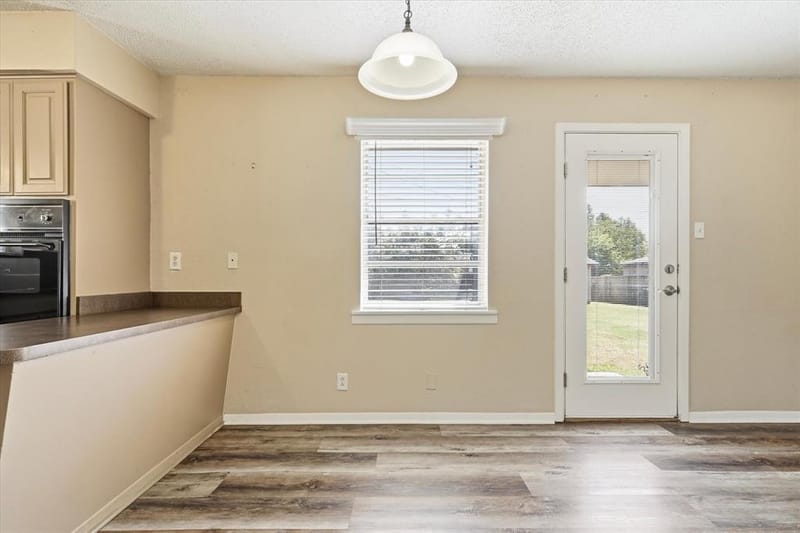 503 Harriett Street, Arlington TX 76010 - Photo 14