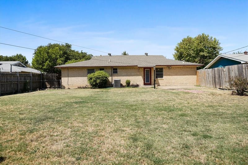 503 Harriett Street, Arlington TX 76010 - Photo 29