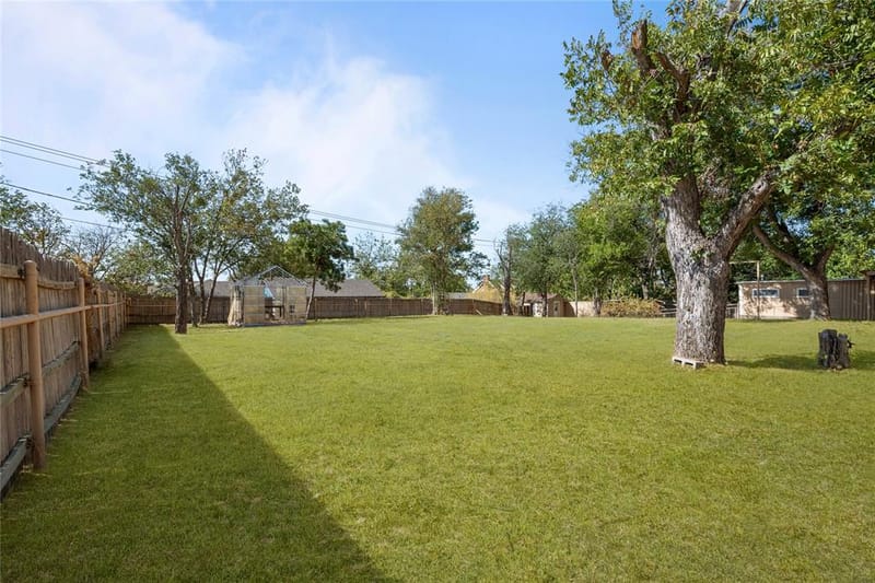 1011 E Connell Street, Breckenridge TX 76424 - Photo 27
